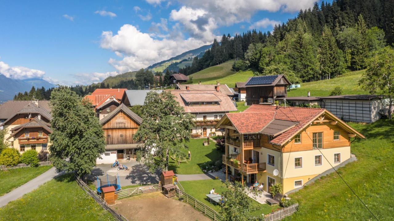 Farm stay Historischer Bauernhof Schabus Tropolach